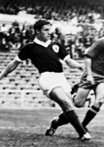 Willie Henderson fit for final - Daily Record