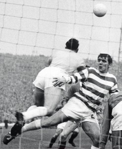 scottish league cup final rangers v celtic October 1966 celtic player's ronnie simpson and bobby murdoch and rangers alex smith in an incident during the game